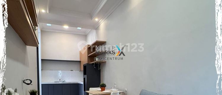 Dijual Rumah Bagus Griya Asri Pakuwon City Furnished 1