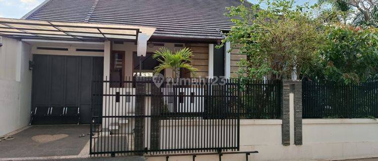 Rumah cantik di Perluasan Arcamanik 2 Lantai Bagus + kolam renang 1