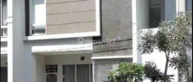 Rumah 2 Lantai Semi Furnished Dekat Gerbang Toll Buahbatu, Bandung 1