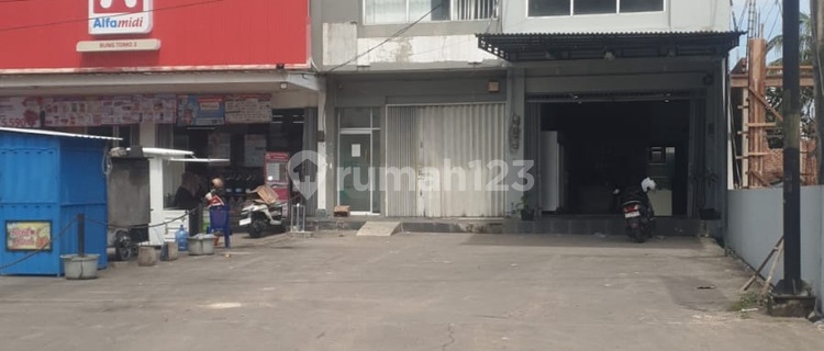Shop House for Rent in Samarinda, Strategically Located Near Hospital & East Kalimantan High Court. 1