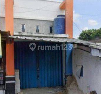 Dijual Kios/Ruang usaha daerah Duri kosambi-Cengkareng, 1 lantai Luas tanah 55 m2 (3x15), Listrik 2200 W, Sertifikat SHM. Lokasi strategis sbb: ada Jaklingko, dekat Restaurant, Sekolah, Stasiun, Mall Daan Mogot, Puri indah, Lippo. 1