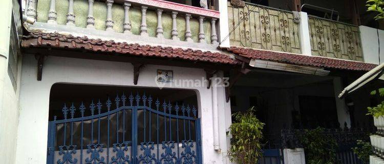 Rumah Dua Lantai Cocok Untuk Kos, Dekat Ke Stasiun Cawang, SMA 37 1