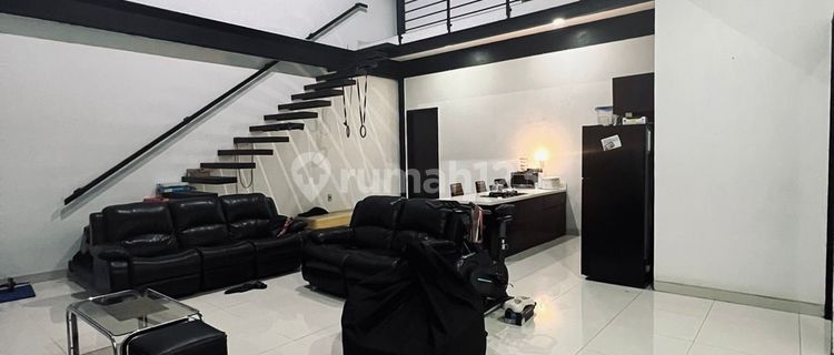 House in Sarijadi--Pasteur Bandung 1