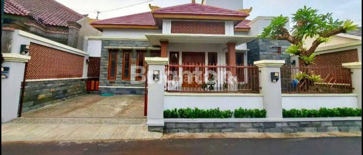 RUMAH BARU 4BR SIAP HUNI, KAWASAN ELITE di PUSAT KOTA YOGYAKARTA 1