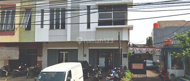 Di jual ruko bagus 3 lt posisi hook pinggir jalan raya  1