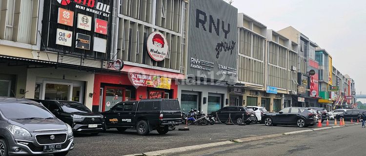 Quick Sale of the Busiest Shophouse in Grand Wisata 1