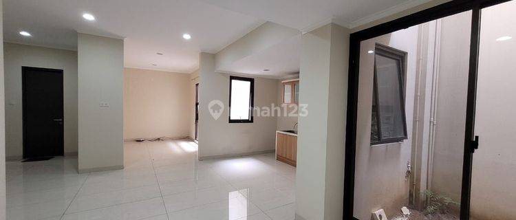 Rumah Terawat Full Furnished Di Bandung Utara 1