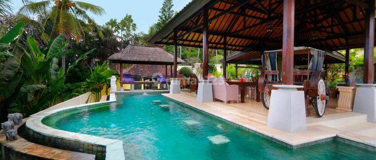 Exquisite Beachfront Villa Your Oasis Of Tranquility  1