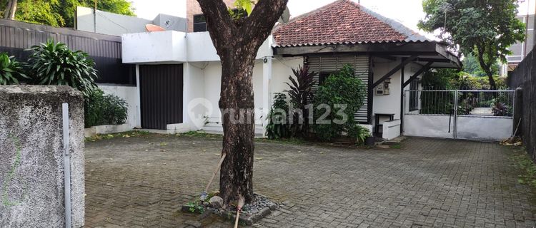 For sale old house building on Jl. S Tubun Slipi, West Java 1