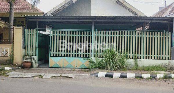 Rumah Tengah Kota, Cocok Untuk Usaha di Adi Sucipto, Kediri 1