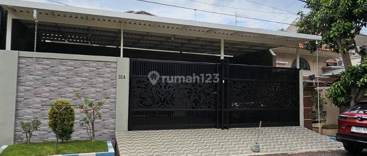 Di Jual Rumah di Manyar Jaya, Surabaya Beserta Furnish Nya  1