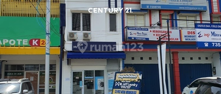 For Rent Per Year, Good Strategic Shop House in Pondok Betung 1