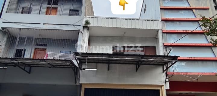 Ruko 1.5 Floors Located in the Heart of Bogor City, Strategic, on Ir. Juanda Street, Bogor City 1