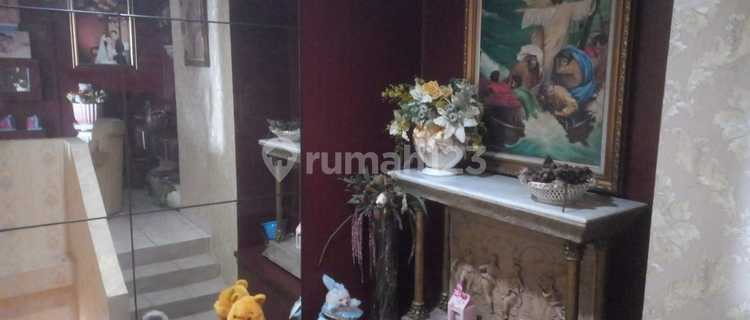 Apartement French Walk 3 BR Furnished Bagus 1