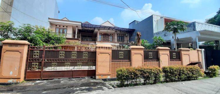 Rumah 2 lantai siap huni, murah. di Billimoon, Jakarta timur 1