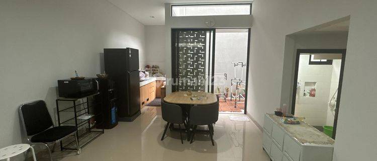 Rumah Kontrakan 2 Lantai Baru Furnished Lengkap Cluster Flora di Summarecon Bandung 1