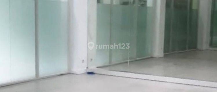 Disewakan Ruang Usaha Di Lantai 1 Kawasan Elit Senopati 1
