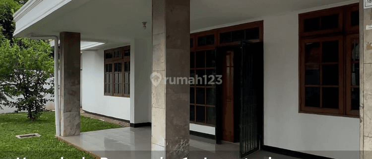 Rumah Gandaria Hook Dekat Blok M Dan Senayan 1