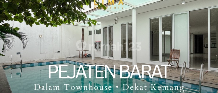 Pejaten Barat Kemang House with Private Pool. Quiet & Serene Location 1