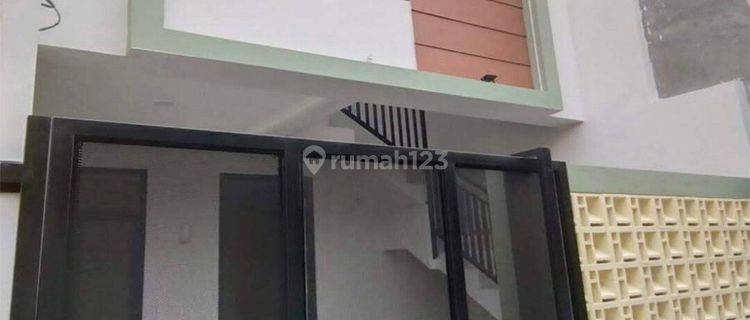 Rumah 2 Lantai Minimalis Pangkalan Jati Depok 1