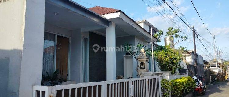 Dijual Rumah semi Furnished area Denpasar dekat pusat kota 1