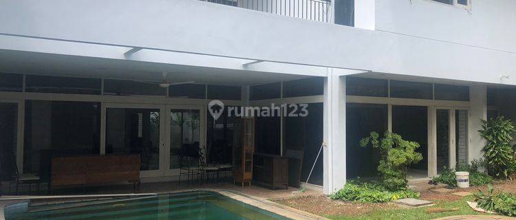 Disewakan Rumah 2 Lantai  1