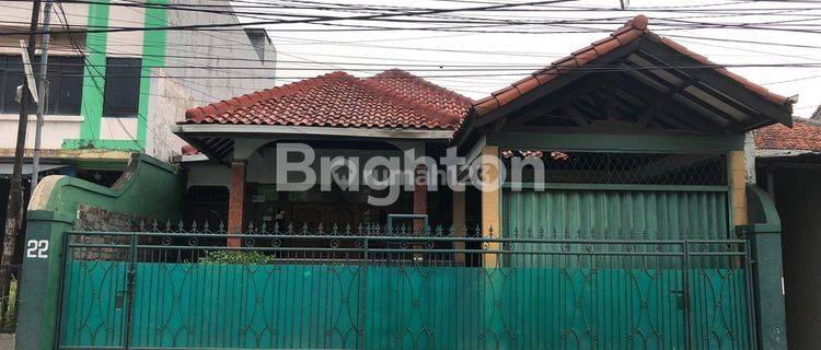 Rumah Dengan Lokasi Strategis didaerah Depok 1