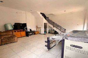 Sewa Ruko 2 Lt,,bebas Banjir , Jl Golf Barat , Cisaranten, Kec Arcamanik Lb 60. ( 2 Lt) . Listrik Token 7.000 Watt 1