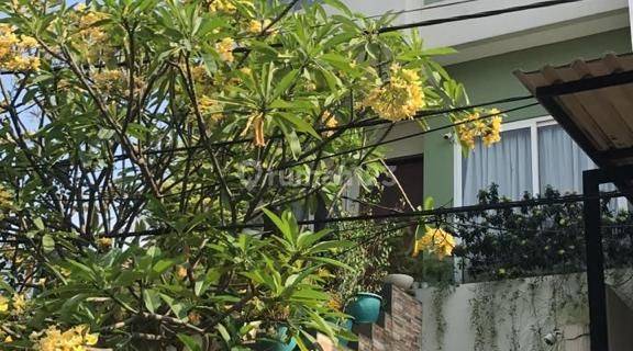 Turun Harga!! Rumah Modern Strategis Dekat Mal Kelapa Gading, Jakarta Utara 1