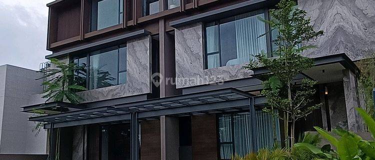 Dijual Rumah Mewah Konsep Villa Dengan View Danau Yang Indah 1