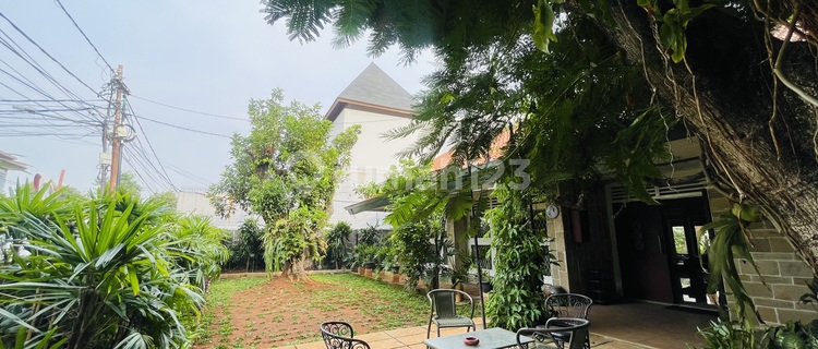 SHM House on Jl Darmawangsa, South Jakarta 1