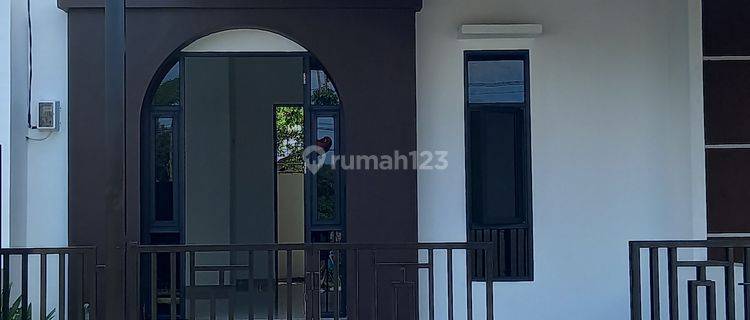 rumah baru SHM angsuran 2 jutaa surabaya timur pojok 1
