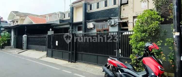Active Business Boarding House Fully Occupied in a Large Row Complex, Strategic Location in Cipinang Melayu, East Jakarta. 1