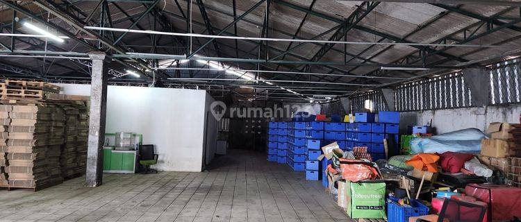 02
For Rent Gudang Siap Pakai Di Grogol Utara Kebayoran Lama Jaksel

SHM
LT : 680m²
LB: 81m²
Fasilitas : carport,Garasi,PAM, Telepon

Harga 650jt/ thn
Min 2 thn 1