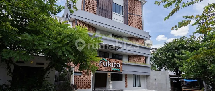 Di Jual Kos Kosan Mewah dan Eksklusif di Nipah Blok M Jakarta Selatan (Handel By Rukita)Luas Tanah: 183 M²Luas Bangunan : 548 M²Kamar 34 Kamar Mandi 34Bangunan 2023Shm On Handharga Kamar 3.3-4.1 Jt/Blnokupansi 95%Harga 13 M 1