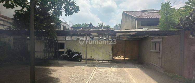 Termurah Hitung Tanah Di Lokasi Panglima Polimwijayakebayoran Baru Lokasi Super Primejual Hitung Tanahluas Tanah: 365m2 ( Sertifikat )lebar Muka: 15 M( Ada Tambahan Brangang 30m2 ( 2 X 15 )total Luas Fisik 395m2hadap Utarabentuk Tanah Kotaklokasi Sangat N 1