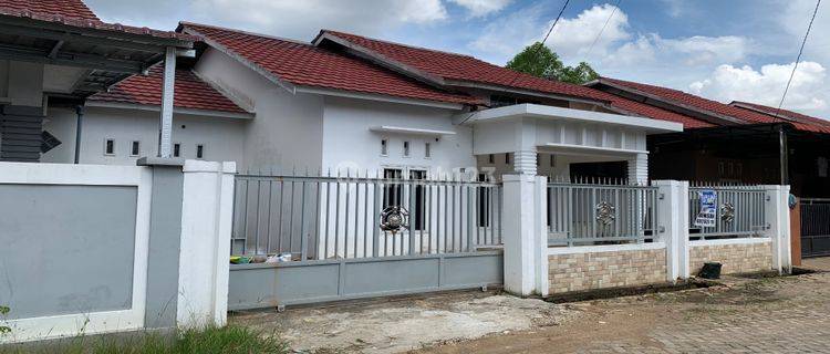 Dijual  Rumah Jalan Parit Demang Komplek Kurnia 9 1