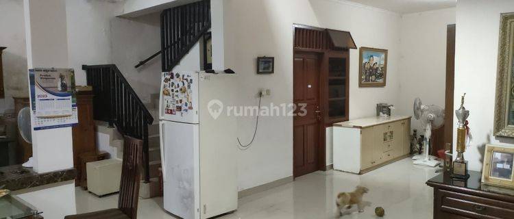 Dijual Rumah 2 Lantai Siap Huni di Taman Semanan Indah 1