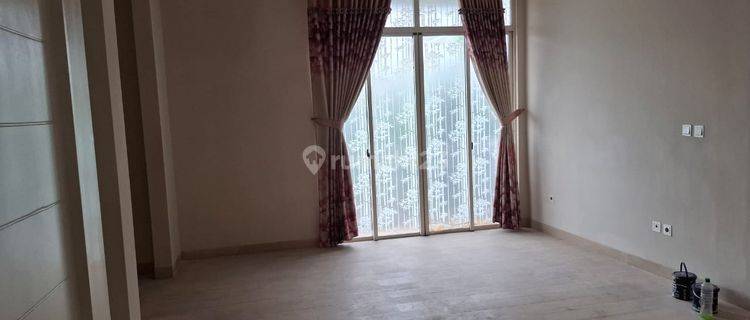 Rumah Siap Huni di Cluster Amerika Green Lake City Lokasi Bagus  1