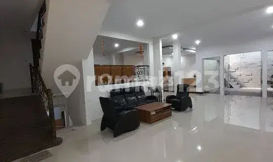 Rumah 2 Lantai Cluster Rome Super Nyaman Lokasi Strategis 1