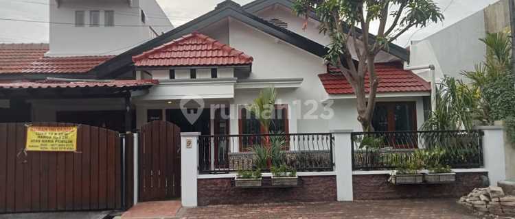 FOR SALE RUMAH CANTIK TERAWAT ROW JALAN LEBAR DI KEDUNG BARUK SURABAYA KOTA LA 432 1