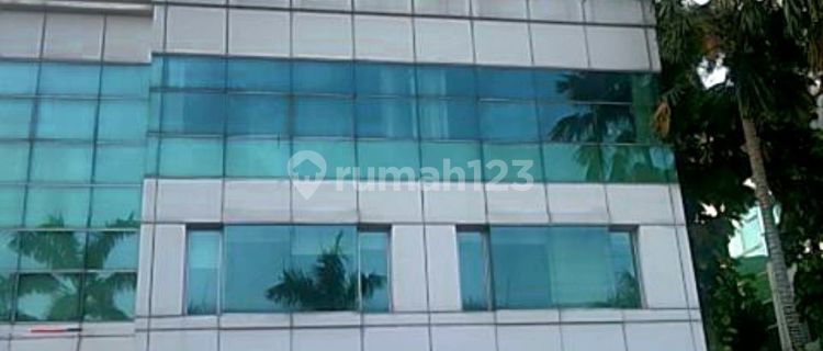 Attached Shophouse Hook Puri Indah, 4 Floors, Facing Road, Spacious Parking, Suitable for Office, Bank, Clinic, Minimarket, Showroom. 1