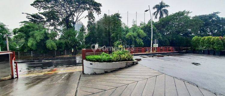 GEDUNG KANTOR DEKAT TOL KEBON JERUK, PURI INDAH, 5 LANTAI, SIAP PAKAI, PARKIR LUAS. 1