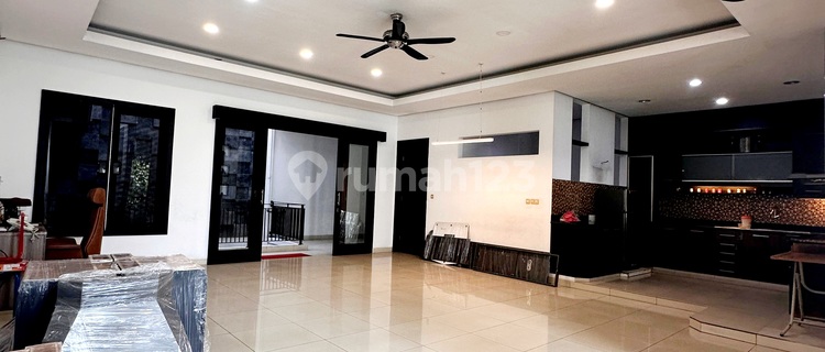 Rumah Pik Grisenda, 3 Lantai, 10x20, Minimalis, Rapi, Hadap Utara 1