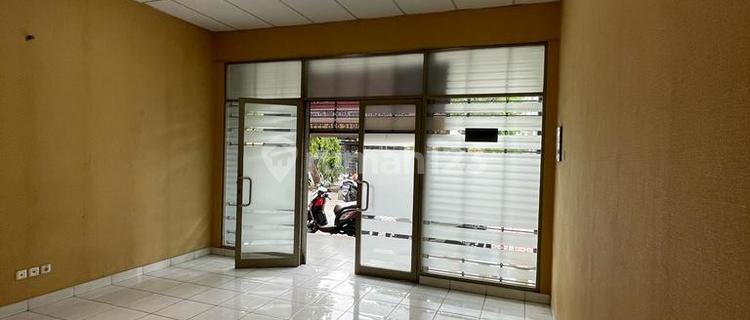 Puri Kencana Shop House, Near Permata Buana, Affordable, 3 Floors, Excellent, Spacious Parking, Close to Highway, North Facing 1
