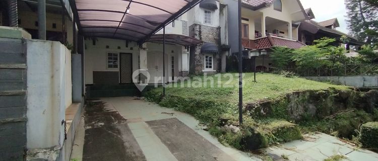 House for sale in the Tamansari Bukit Bandung Onegate housing complex. 1
