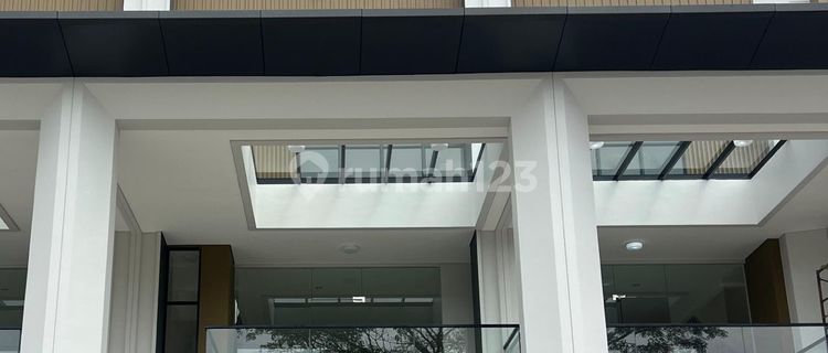 Large Shop House with Balcony near Boulevard Gading Serpong Menteng 1