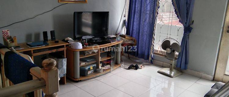 Dijual Rumah di Taman Modern Jakarta Timur  1