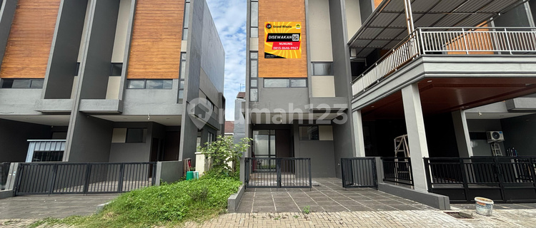 For Rent: Grand Wisata 2-Story Shop House Ready to Use, Suitable for Office, Clinic, Spacious Parking Free Parking Fee, Direct Access to Tambun Toll Road Grand Wisata Bekasi. 1