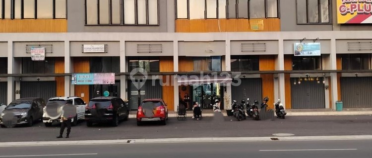 For Rent: New Westfield 3-Story Shop House Semi-Furnished Ready to Use, spacious and free parking area, Suitable for Office, Clinic, Culinary Grand Wisata Bekasi. 1